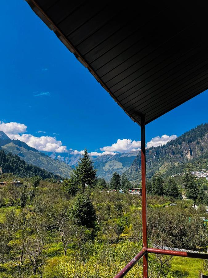 Apple Flower With Balcony And Mountain View Manali (Himachal Pradesh) Exterior photo